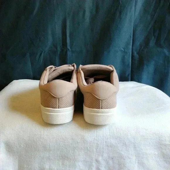 Time & True Sneakers NWOT - Picture 4 of 5